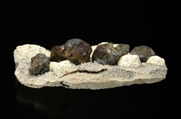 BORNITE with QUARTZ